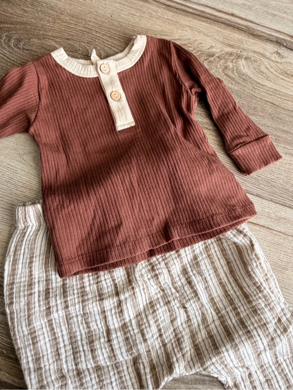 Quincy Mae Neutral and Rust Kids Matching Sets - Picture 5 of 14